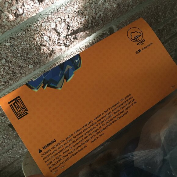 NWT VAPOUR PARK x Tan-sTaR Little Tengu Limited Edition Vinyl Figure - Picture 11 of 14